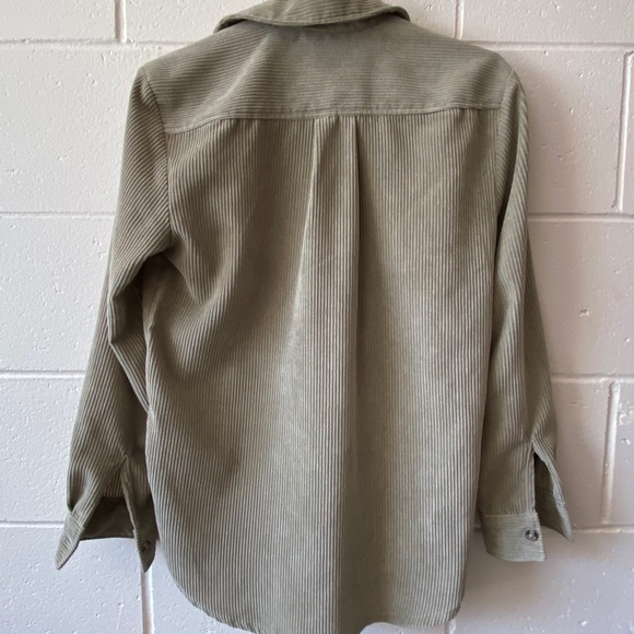 Green Corduroy button up - Picture 6 of 6